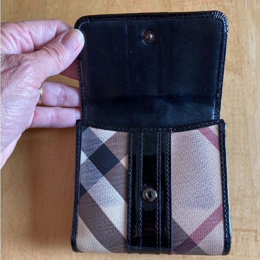Burberry Nova Check Leather patent trim Wallet Excellent condition - Picture 3 of 8